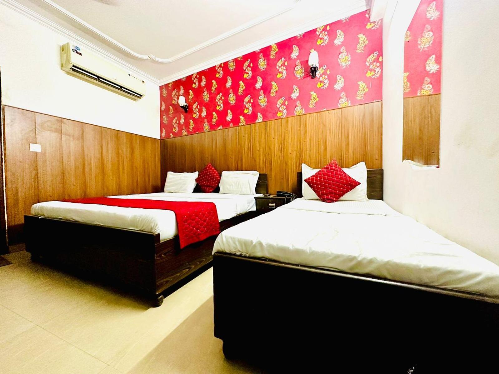 Hotel Galaxy Inn Near Delhi International Airport New Delhi Exterior photo
