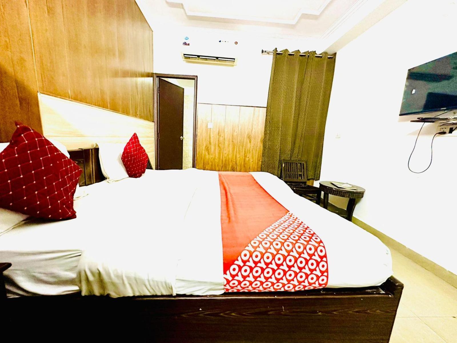 Hotel Galaxy Inn Near Delhi International Airport New Delhi Exterior photo