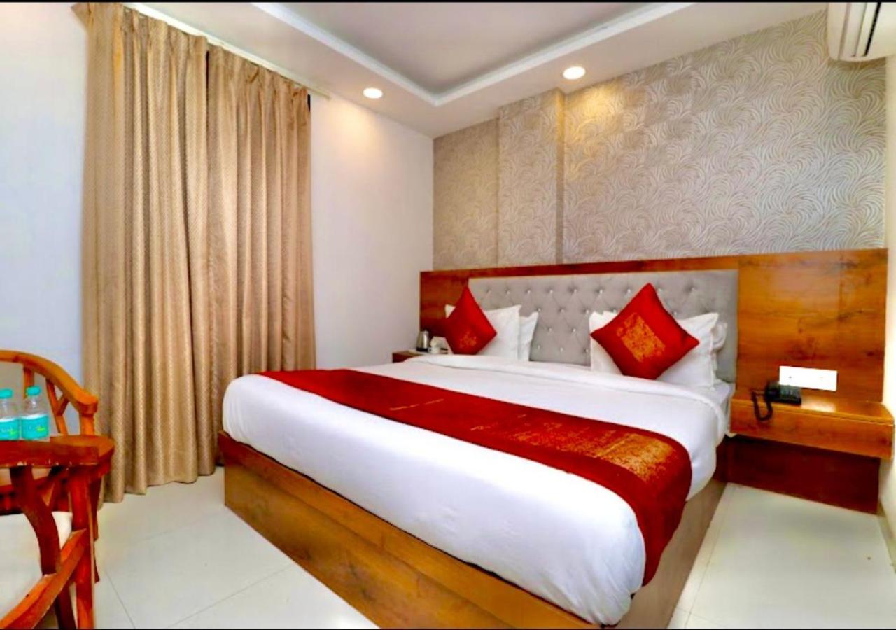 Hotel Galaxy Inn Near Delhi International Airport New Delhi Exterior photo