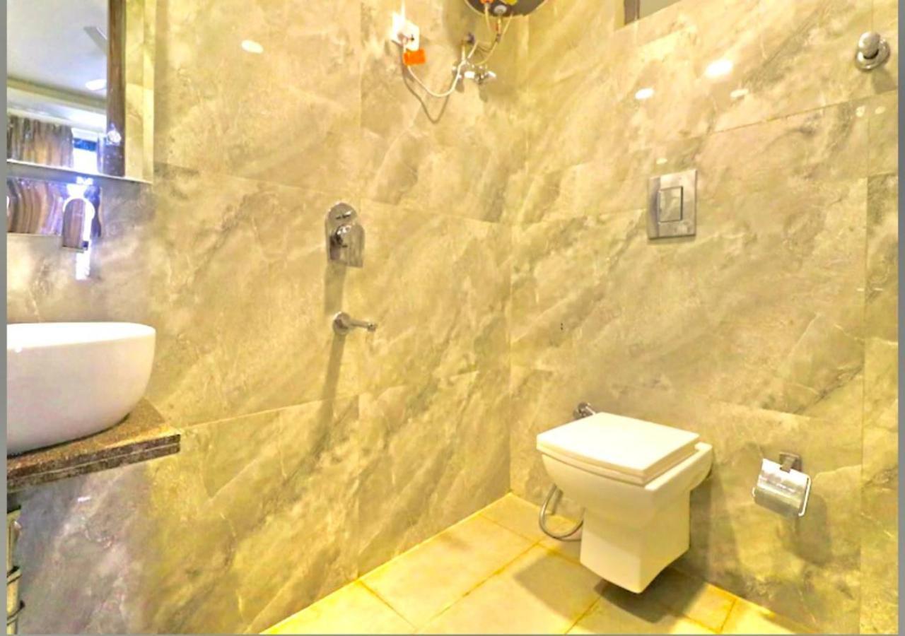 Hotel Galaxy Inn Near Delhi International Airport New Delhi Exterior photo