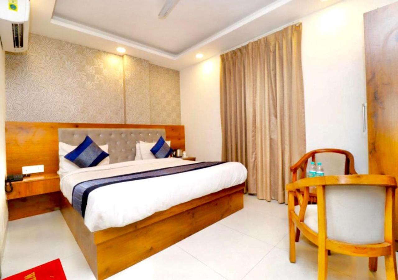 Hotel Galaxy Inn Near Delhi International Airport New Delhi Exterior photo