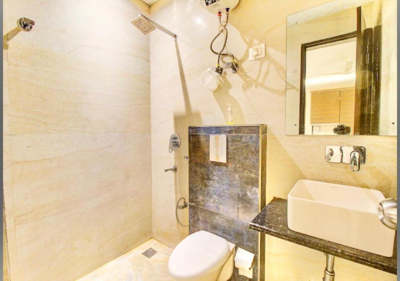 Hotel Galaxy Inn Near Delhi International Airport New Delhi Exterior photo